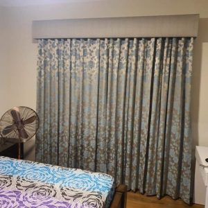 PELMET WITH CURTAINS