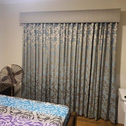 PELMET WITH CURTAINS