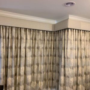 Pelmet with Curtains 4